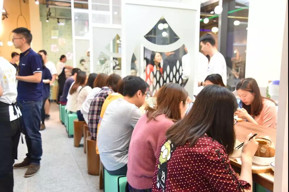 “吃个汤”深圳旗舰店开业，科脉助力其多门店管理，打造智慧餐厅