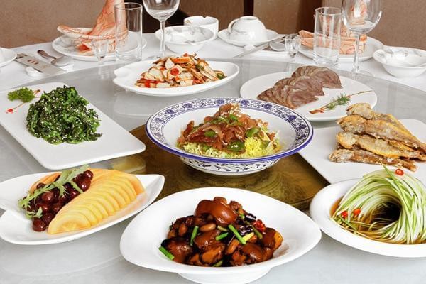 餐饮店吸引客源的营销技巧有哪些？