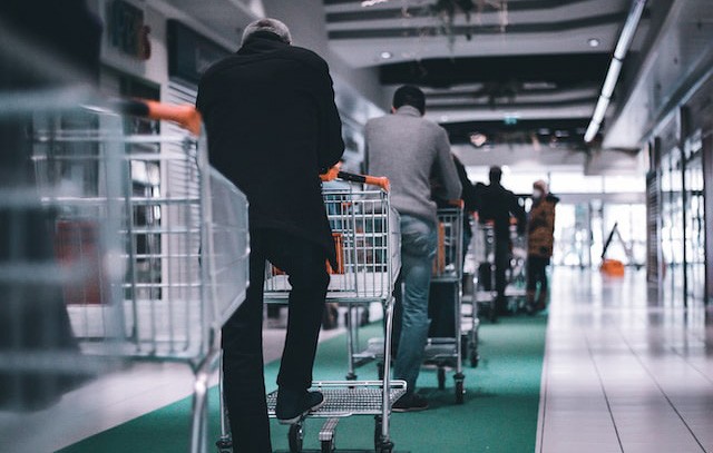 超市自助收银系统怎么选，超市自助收银机的好处有哪些？